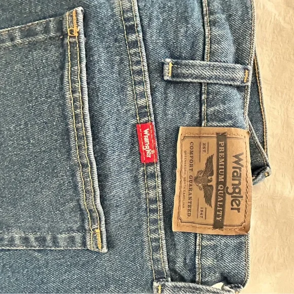 Wrangler Jean shorts - Picture 5 of 10